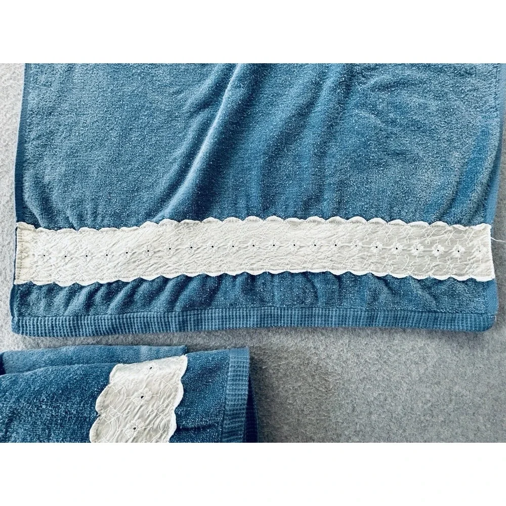 Vintage 4 pc Blue Bath & Hand Towel Set With Lace Cottagecore Shabby Chic Granny